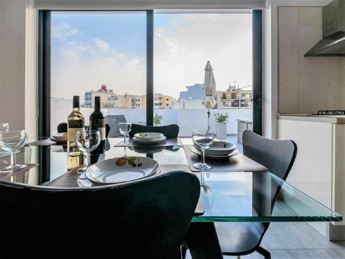 Stunning Penthouse Roof Terrace & Communal Swimming Pool St. Paul's Bay Exterior foto